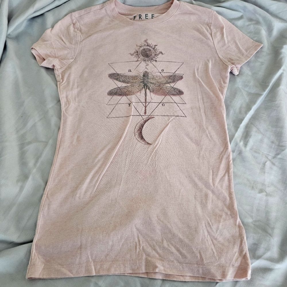 Juniors tshirt with dragonfly sun and moon size small